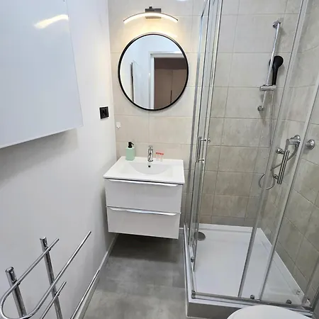 Delux5 *